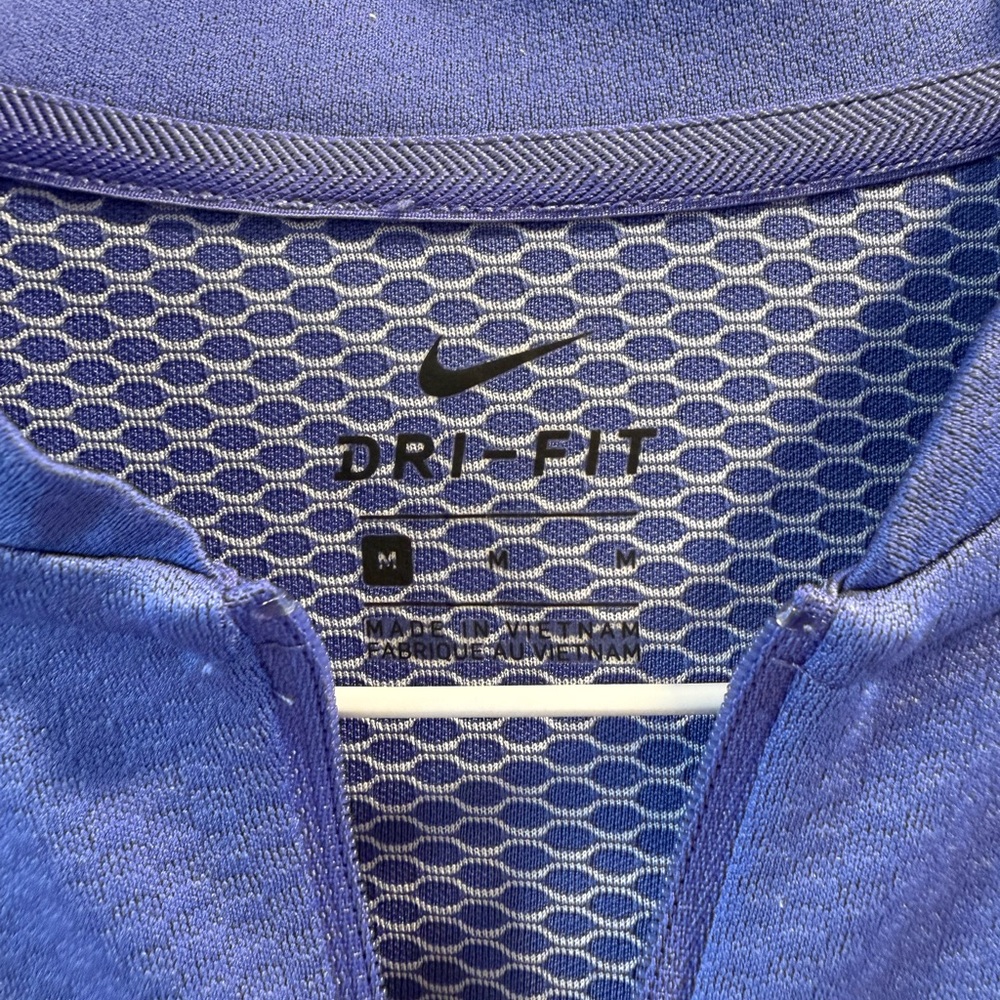 Nike dri fit women’s golf top